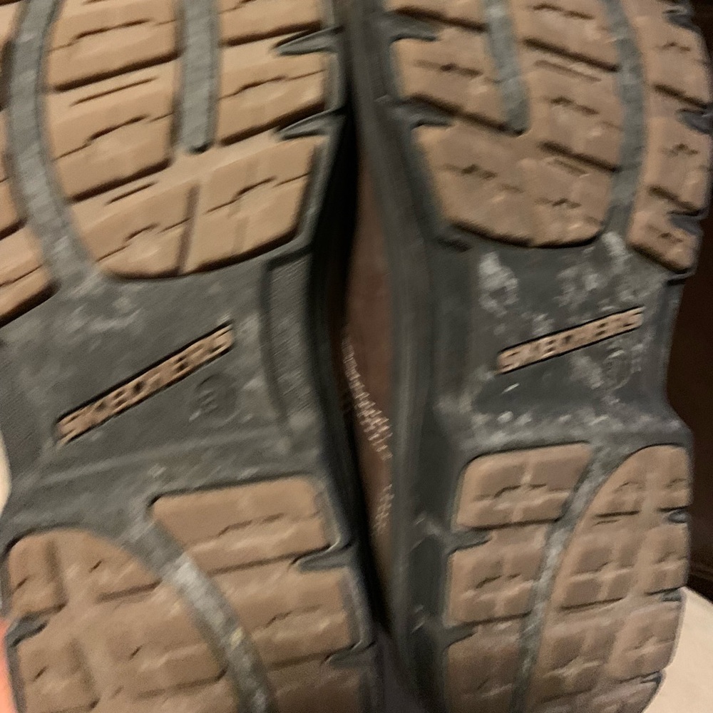 Sketchers sz8.5
